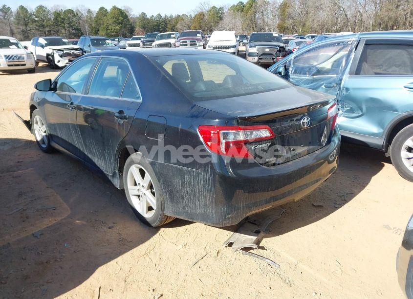 Photo 3 of 2014 Toyota Camry SE (VIN 4T1BF1FK8EU466549)