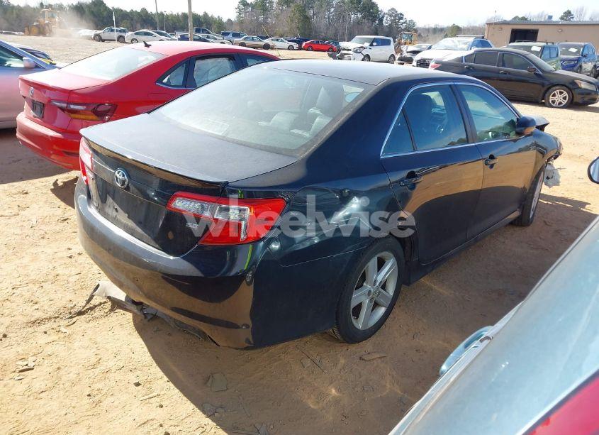 Photo 4 of 2014 Toyota Camry SE (VIN 4T1BF1FK8EU466549)