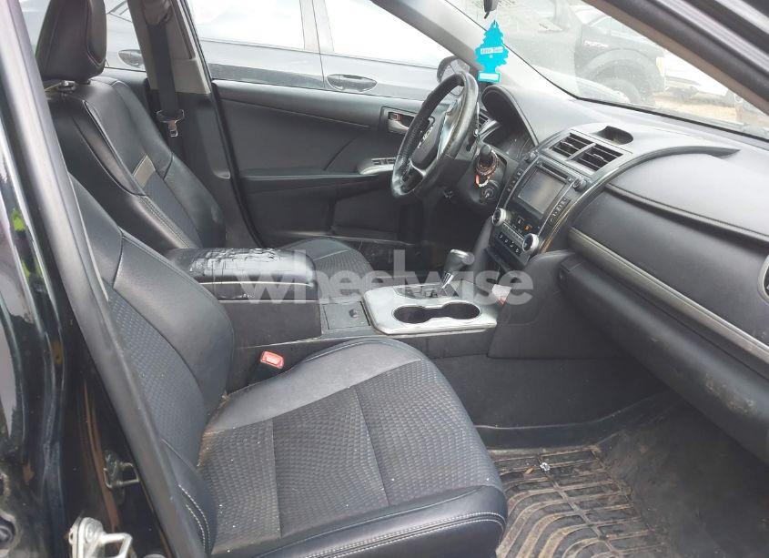 Photo 5 of 2014 Toyota Camry SE (VIN 4T1BF1FK8EU473162)