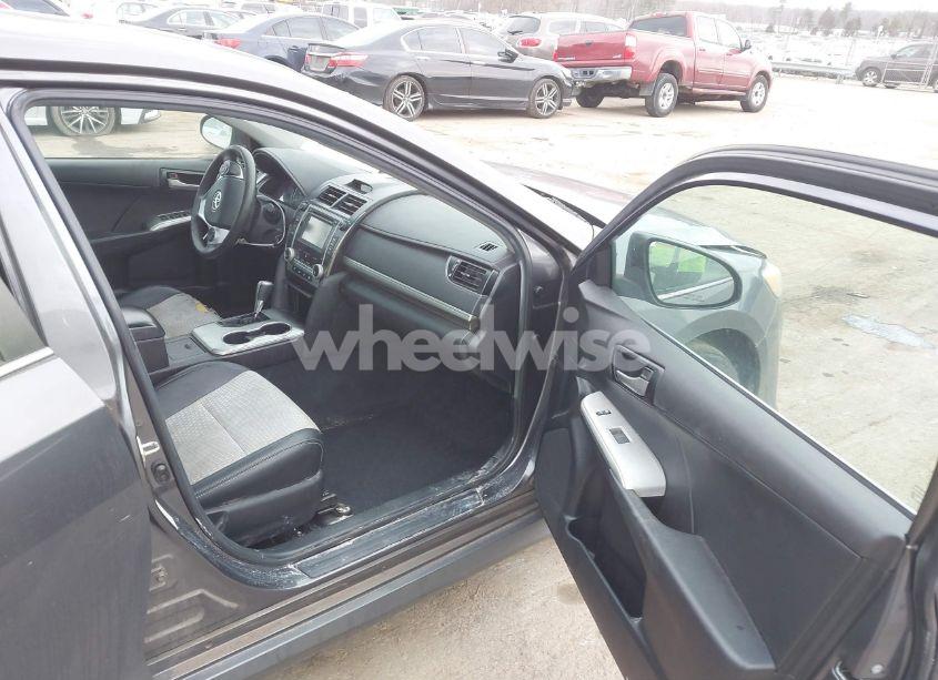 Photo 5 of 2014 Toyota Camry SE (VIN 4T1BF1FK8EU473419)