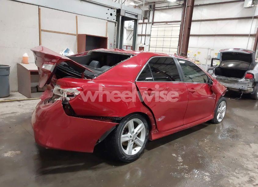 Photo 4 of 2014 Toyota Camry SE (VIN 4T1BF1FK8EU735181)