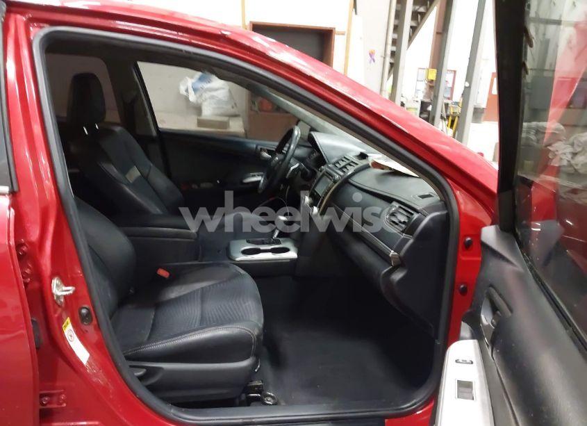 Photo 5 of 2014 Toyota Camry SE (VIN 4T1BF1FK8EU735181)