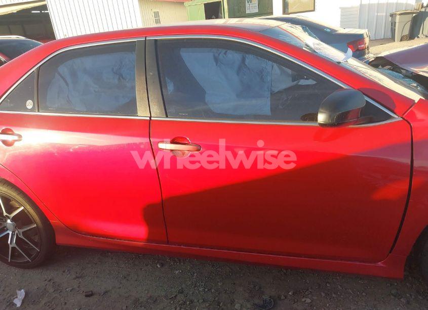 Photo 14 of 2014 Toyota Camry SE (VIN 4T1BF1FK8EU742194)