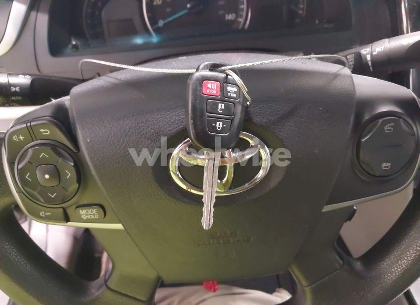 Photo 11 of 2014 Toyota Camry LE (VIN 4T1BF1FK8EU749498)