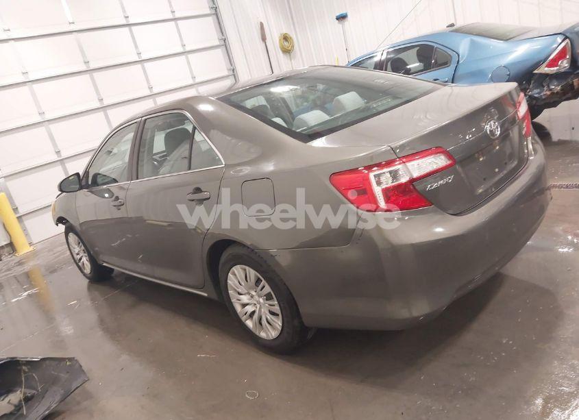 Photo 15 of 2014 Toyota Camry LE (VIN 4T1BF1FK8EU749498)