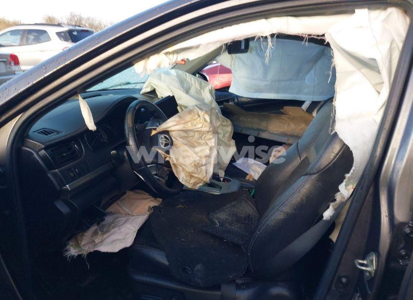 Photo 5 of 2014 Toyota Camry SE (VIN 4T1BF1FK8EU750912)