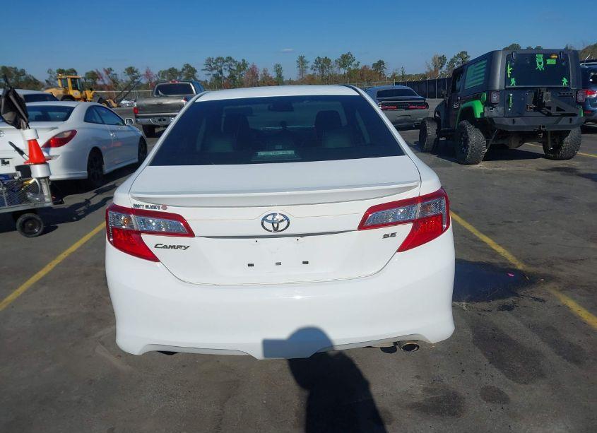 Photo 16 of 2014 Toyota Camry SE (VIN 4T1BF1FK8EU765734)