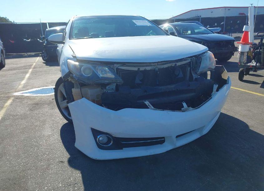 Photo 6 of 2014 Toyota Camry SE (VIN 4T1BF1FK8EU765734)