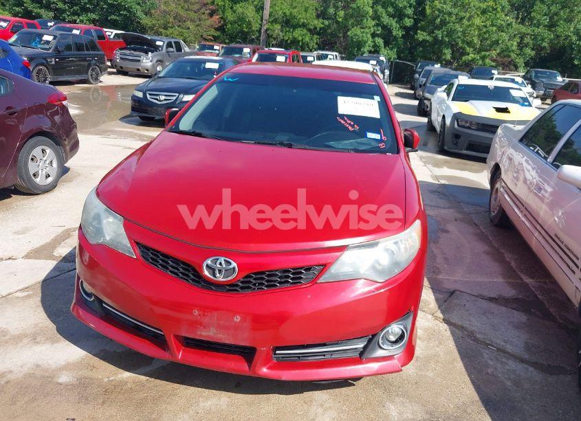 Photo 12 of 2014 Toyota Camry SE (VIN 4T1BF1FK8EU785708)