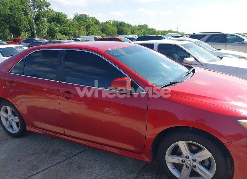 Photo 13 of 2014 Toyota Camry SE (VIN 4T1BF1FK8EU785708)