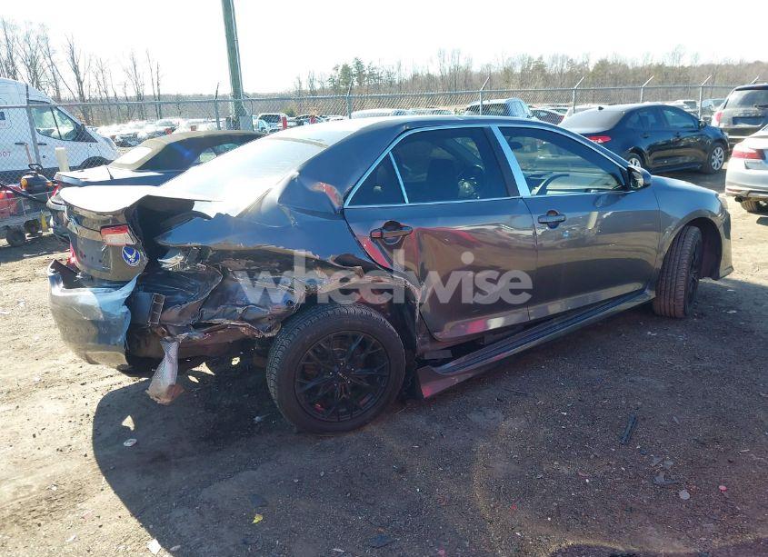 Photo 13 of 2014 Toyota Camry SE (VIN 4T1BF1FK8EU788429)