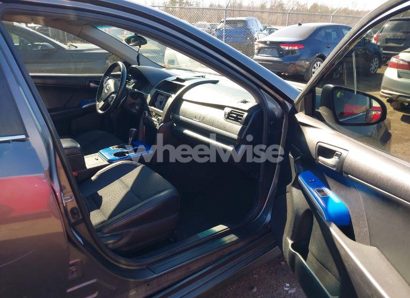 Photo 5 of 2014 Toyota Camry SE (VIN 4T1BF1FK8EU788429)