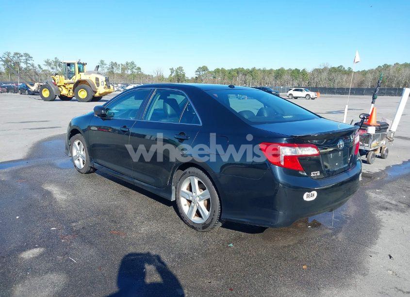 Photo 3 of 2014 Toyota Camry SE (VIN 4T1BF1FK8EU788866)