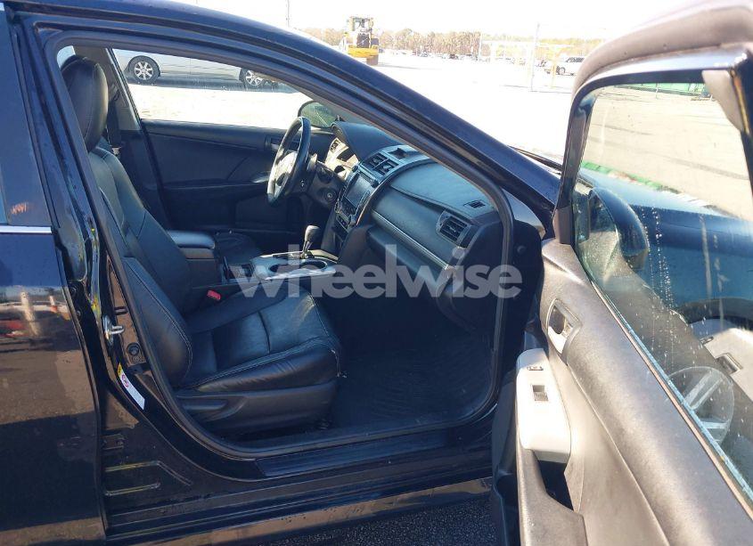 Photo 5 of 2014 Toyota Camry SE (VIN 4T1BF1FK8EU788866)