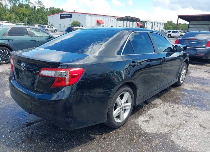 Photo 4 of 2014 Toyota Camry SE (VIN 4T1BF1FK8EU790472)