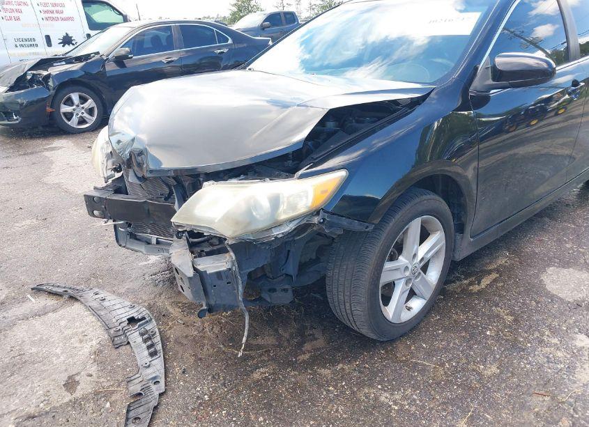 Photo 6 of 2014 Toyota Camry SE (VIN 4T1BF1FK8EU790472)