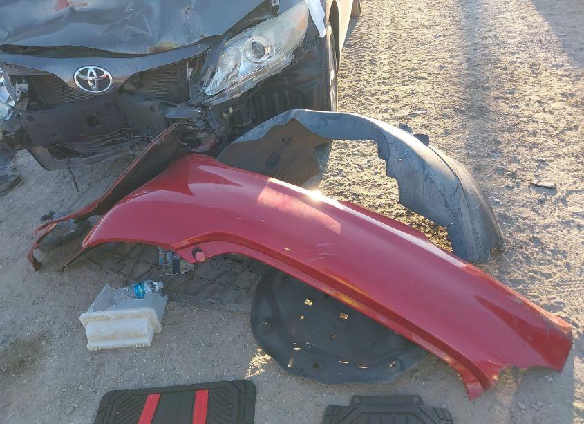 Photo 12 of 2014 Toyota Camry SE (VIN 4T1BF1FK8EU810722)