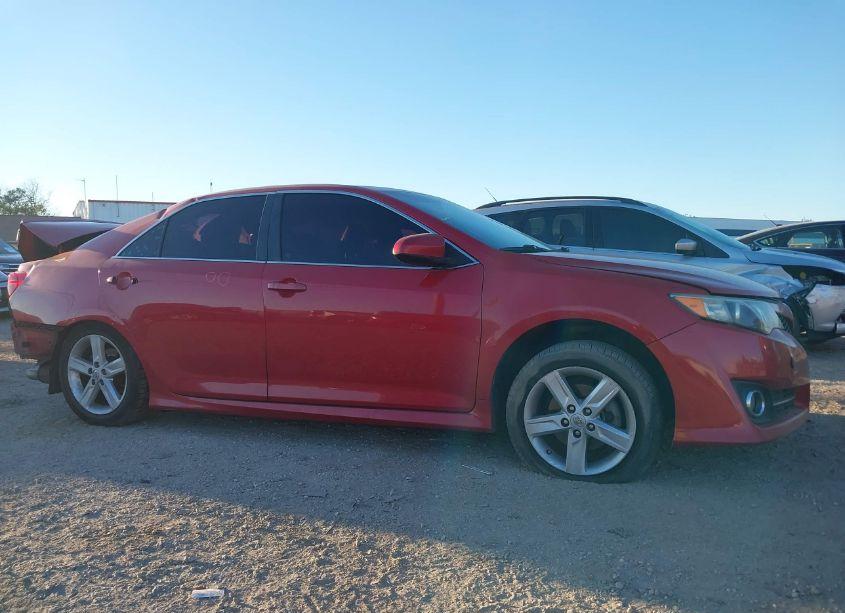 Photo 14 of 2014 Toyota Camry SE (VIN 4T1BF1FK8EU810722)