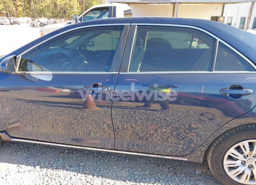 Photo 15 of 2014 Toyota Camry LE (VIN 4T1BF1FK8EU818075)