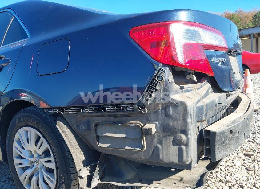 Photo 6 of 2014 Toyota Camry LE (VIN 4T1BF1FK8EU818075)