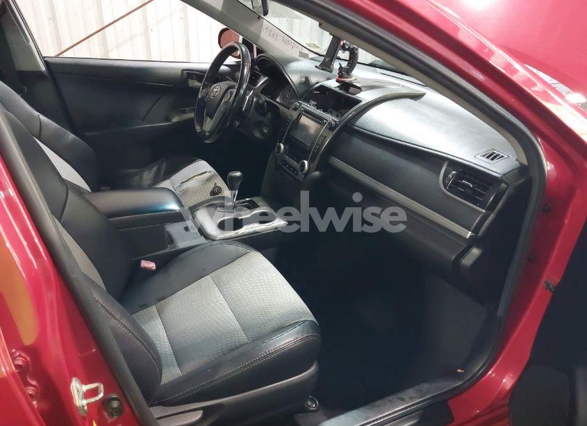 Photo 5 of 2014 Toyota Camry SE (VIN 4T1BF1FK8EU821302)