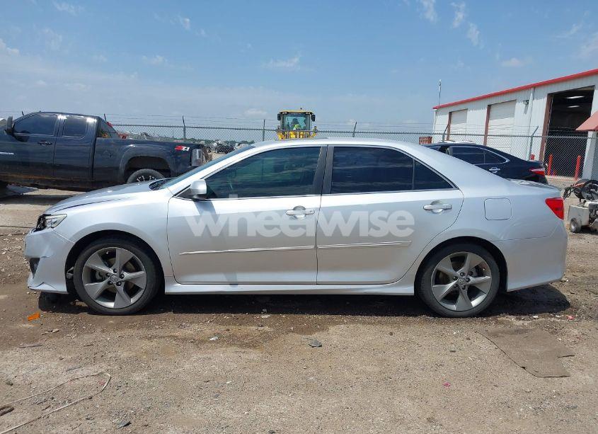 Photo 14 of 2014 Toyota Camry SE SPORT (VIN 4T1BF1FK8EU822272)