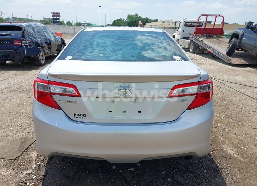 Photo 16 of 2014 Toyota Camry SE SPORT (VIN 4T1BF1FK8EU822272)