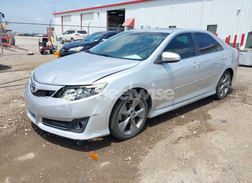 Photo 2 of 2014 Toyota Camry SE SPORT (VIN 4T1BF1FK8EU822272)