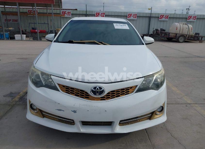 Photo 12 of 2014 Toyota Camry SE (VIN 4T1BF1FK8EU846278)