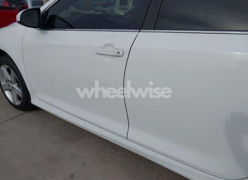 Photo 17 of 2014 Toyota Camry SE (VIN 4T1BF1FK8EU846278)