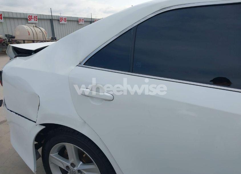 Photo 18 of 2014 Toyota Camry SE (VIN 4T1BF1FK8EU846278)