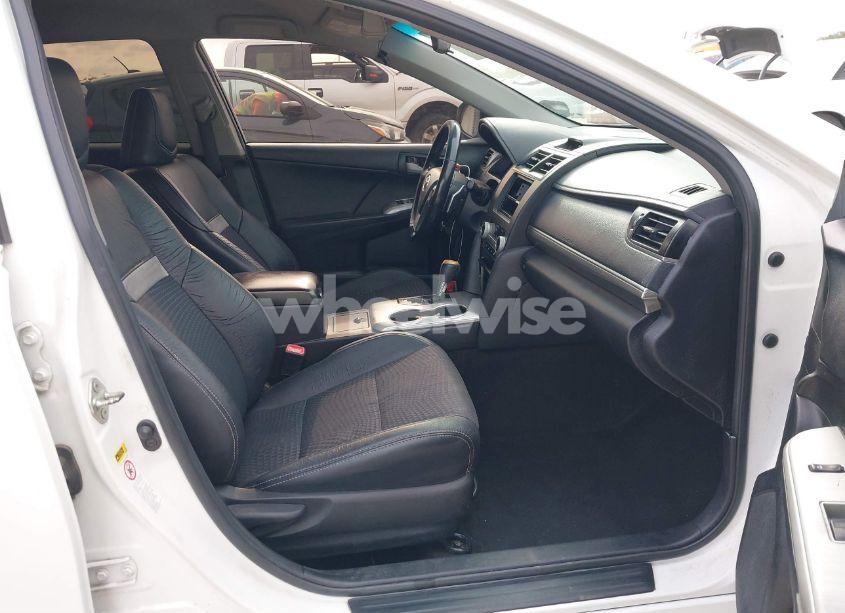 Photo 5 of 2014 Toyota Camry SE (VIN 4T1BF1FK8EU846278)