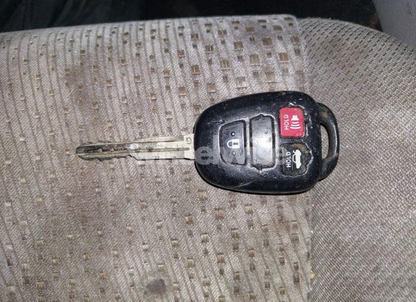 Photo 11 of 2014 Toyota Camry LE (VIN 4T1BF1FK8EU852744)