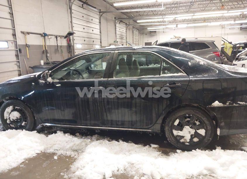 Photo 14 of 2014 Toyota Camry LE (VIN 4T1BF1FK8EU852744)