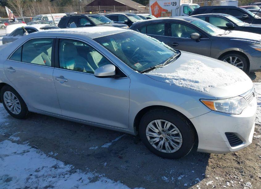 Photo 13 of 2014 Toyota Camry L (VIN 4T1BF1FK8EU860455)