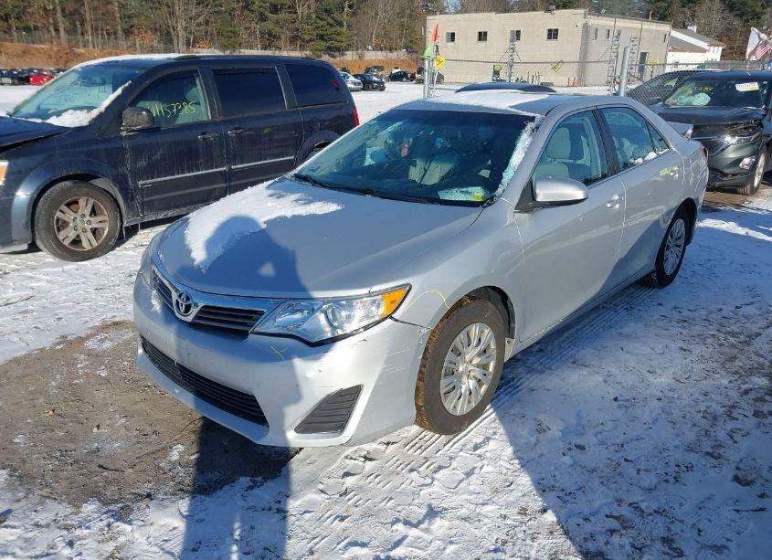 Photo 2 of 2014 Toyota Camry L (VIN 4T1BF1FK8EU860455)