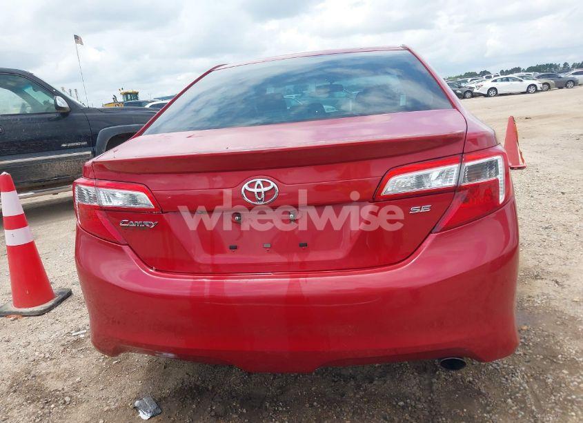 Photo 16 of 2014 Toyota Camry SE (VIN 4T1BF1FK8EU867924)