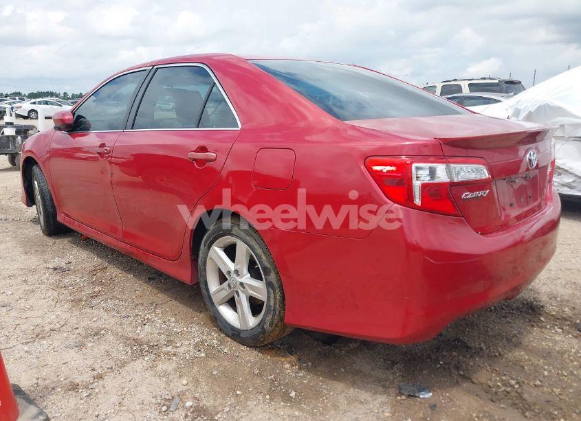 Photo 3 of 2014 Toyota Camry SE (VIN 4T1BF1FK8EU867924)
