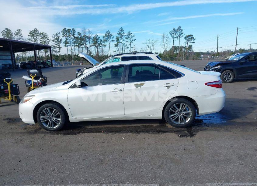 Photo 14 of 2015 Toyota Camry SE (VIN 4T1BF1FK8FU001030)