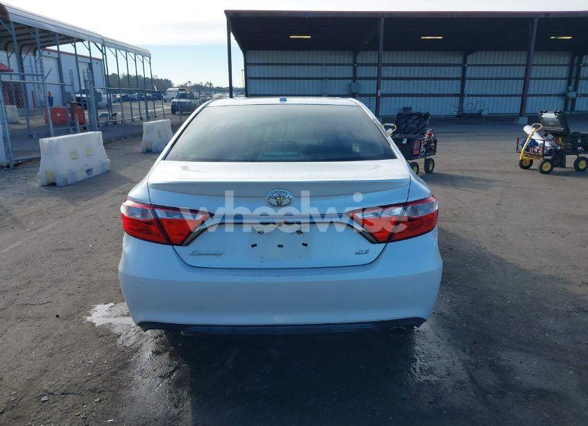 Photo 16 of 2015 Toyota Camry SE (VIN 4T1BF1FK8FU001030)