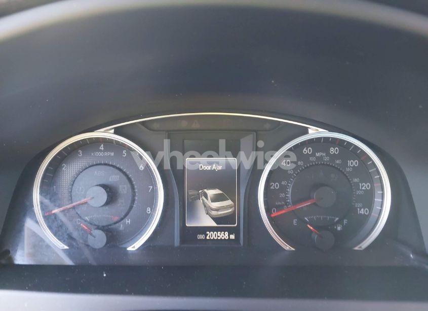 Photo 7 of 2015 Toyota Camry SE (VIN 4T1BF1FK8FU001030)