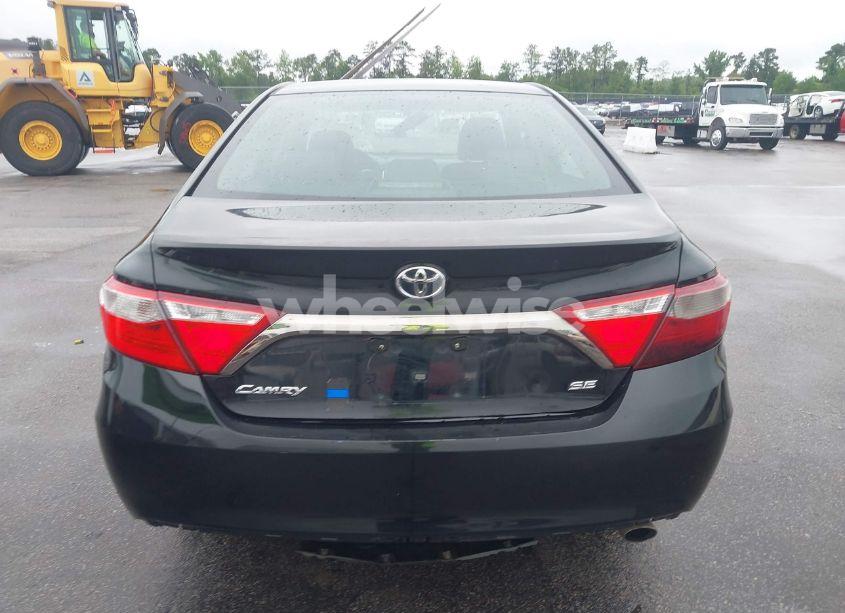Photo 16 of 2015 Toyota Camry SE (VIN 4T1BF1FK8FU034187)