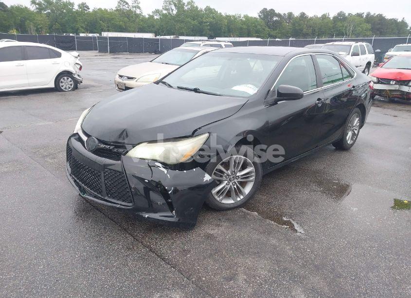 Photo 2 of 2015 Toyota Camry SE (VIN 4T1BF1FK8FU034187)