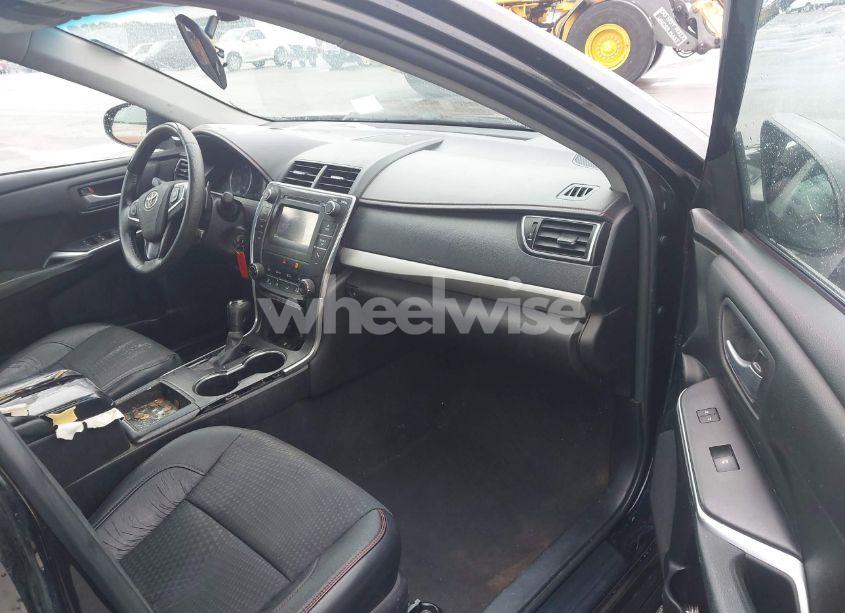 Photo 5 of 2015 Toyota Camry SE (VIN 4T1BF1FK8FU034187)