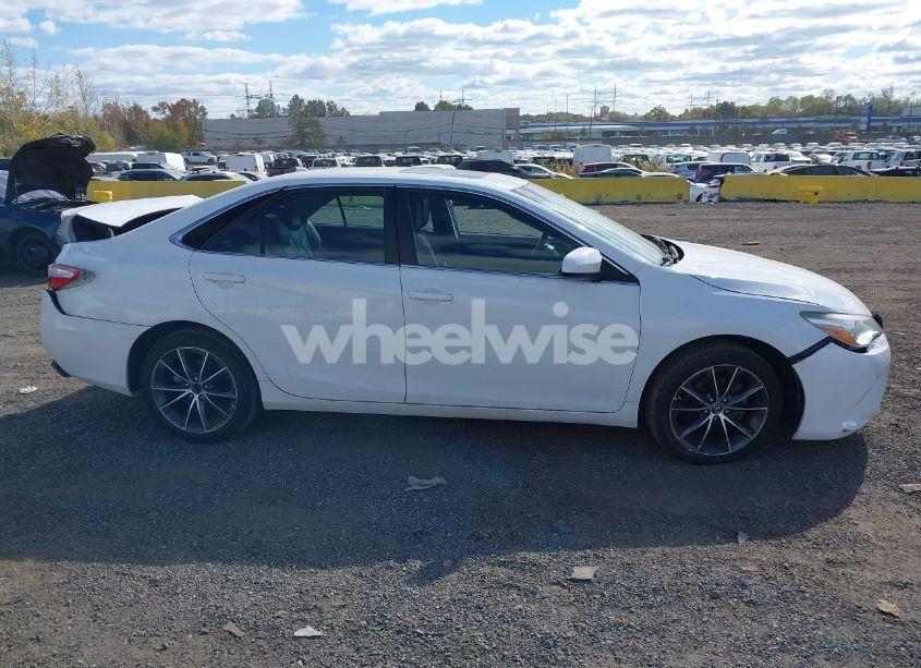 Photo 13 of 2015 Toyota Camry XSE (VIN 4T1BF1FK8FU040068)