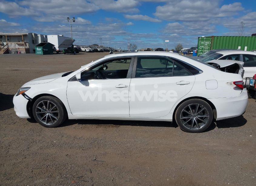 Photo 14 of 2015 Toyota Camry XSE (VIN 4T1BF1FK8FU040068)