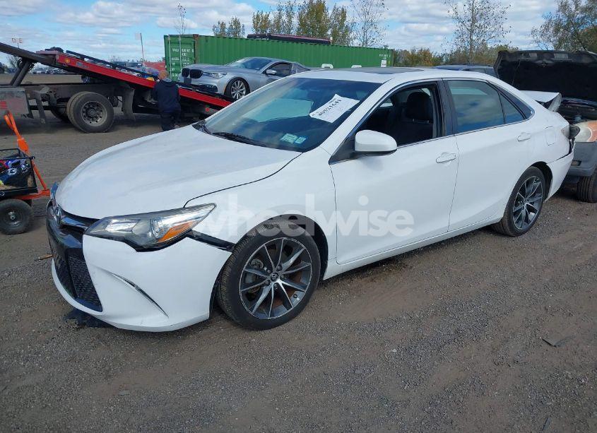 Photo 2 of 2015 Toyota Camry XSE (VIN 4T1BF1FK8FU040068)