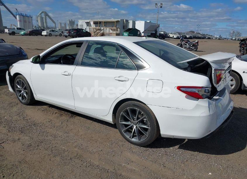 Photo 3 of 2015 Toyota Camry XSE (VIN 4T1BF1FK8FU040068)