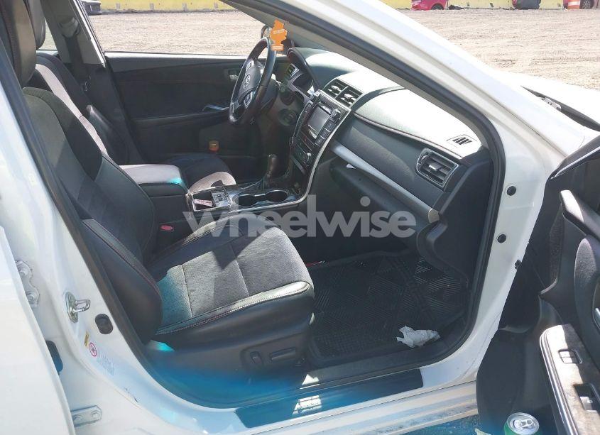 Photo 5 of 2015 Toyota Camry XSE (VIN 4T1BF1FK8FU040068)