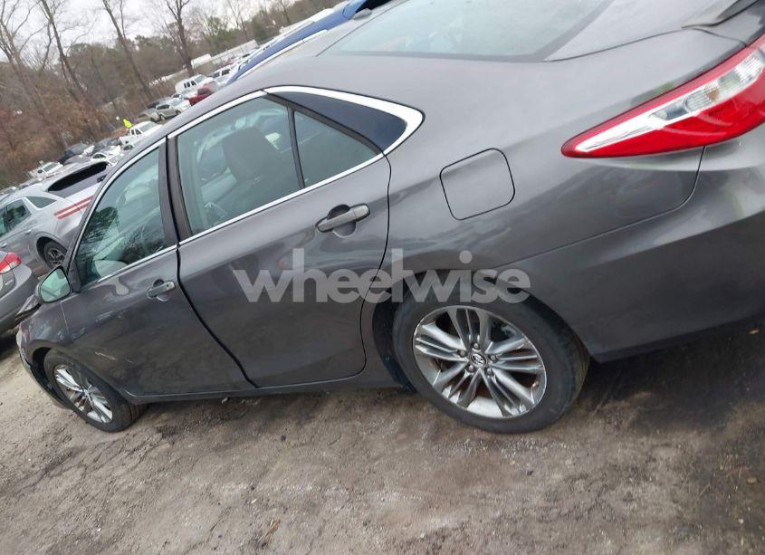 Photo 14 of 2015 Toyota Camry SE (VIN 4T1BF1FK8FU043648)